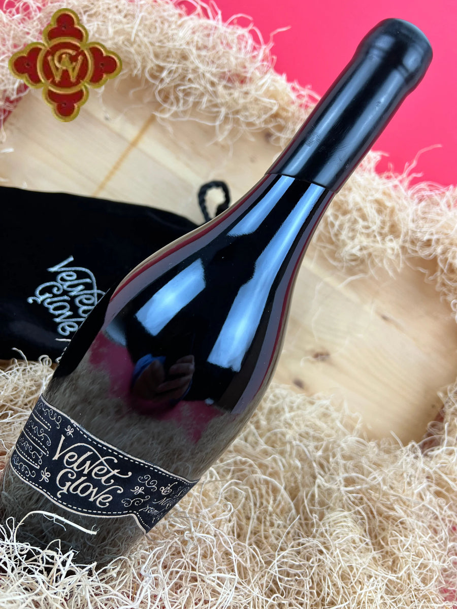 2009 Mollydooker The Velvet Glove Shiraz - 97+ Pts! – CultWine
