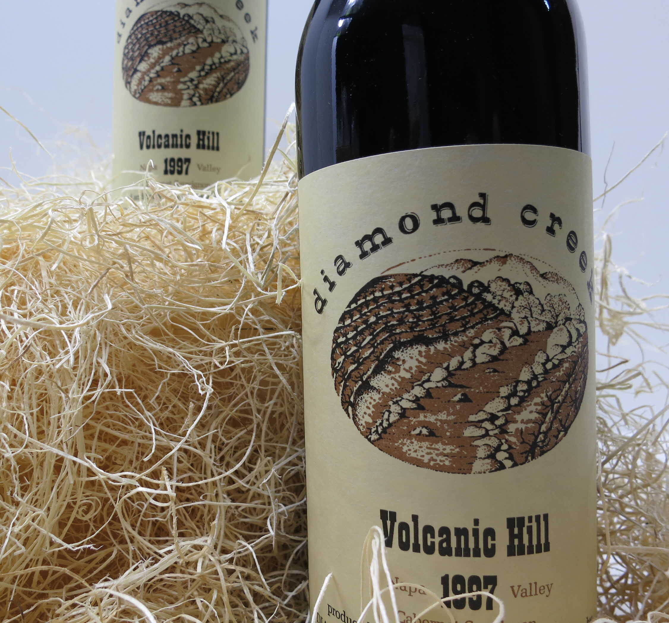 ダイアモンド・クリーク・ヴォルカニック・ヒル　1990年　赤ワイン　750ml 1994 Diamond Creek Volcanic Hill Cabernet Sauvignon, Napa Valley